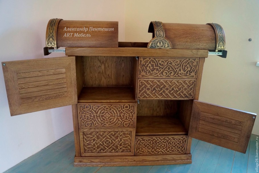 Резной комод -прилавок Ренессанс