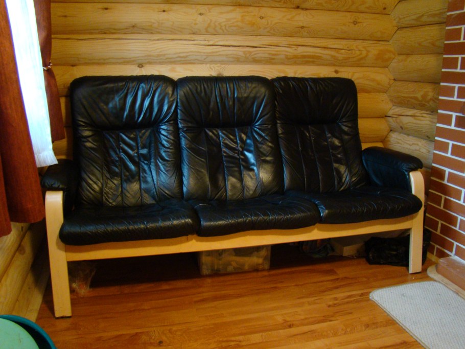 Диванчик в баню в комнату отдыха