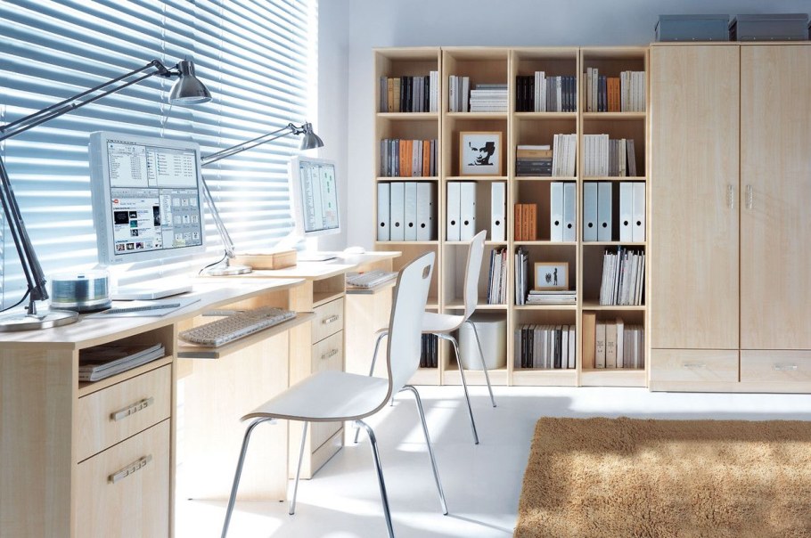 Black Red White офис