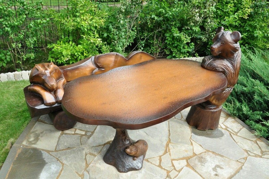 Деревянные фигуры для сада