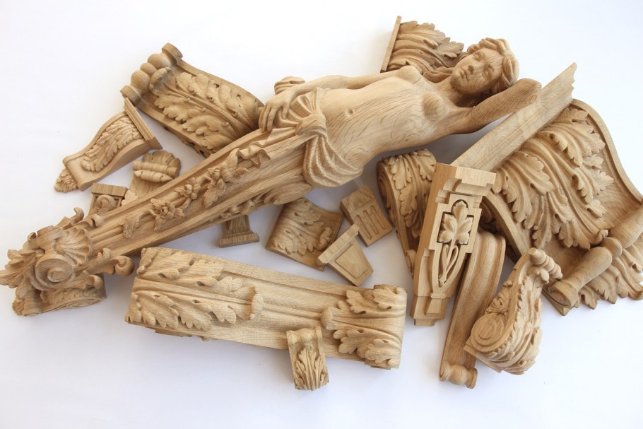 Резные изделия из дерева