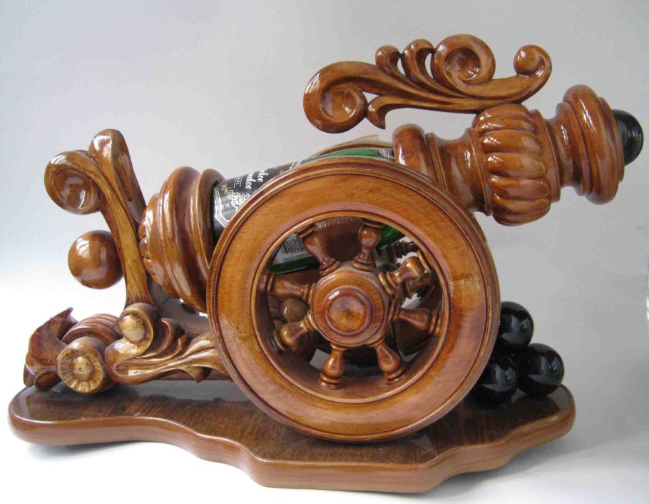 Сувениры из дерева