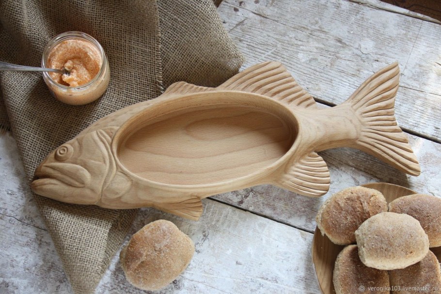 Деревянные подносы в виде рыбы