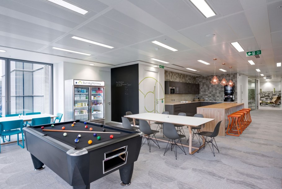 Комната отдыха в офисе