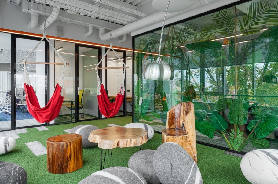 Лаунж зона в офисе