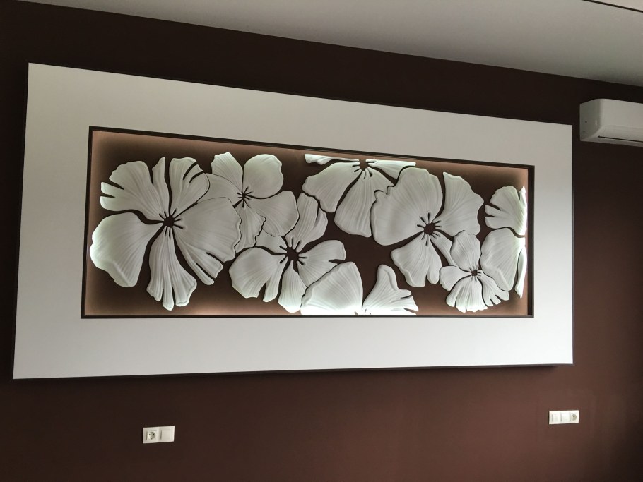 Настенное панно из гипса