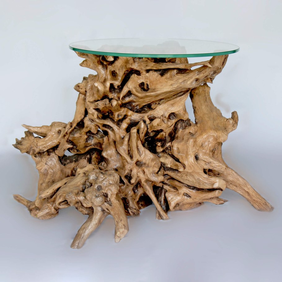 Скульптуры из коряг и пней