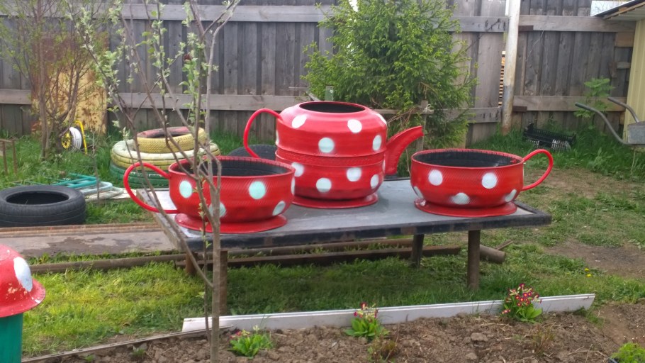 Кружки из колес для сада