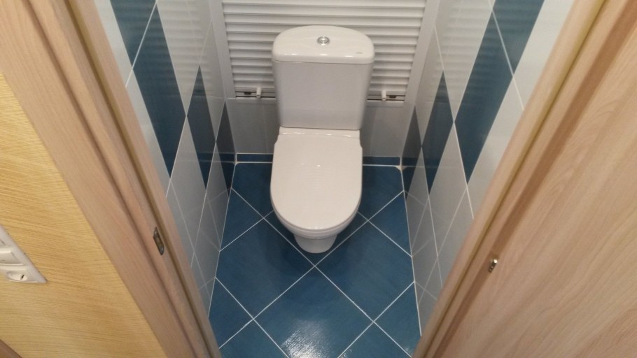 Стиральная машинка в туалете