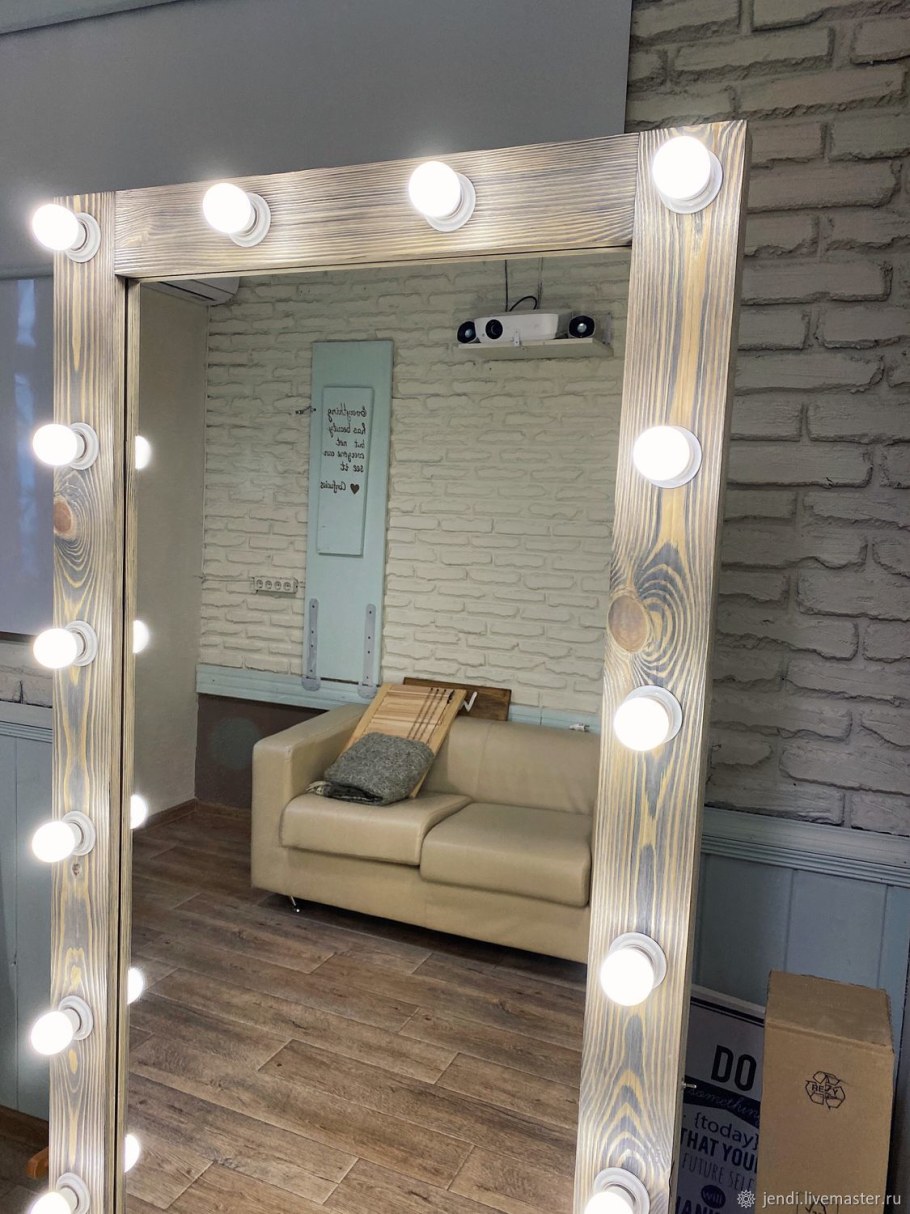 Зеркало гримерное с лампочками 180*80