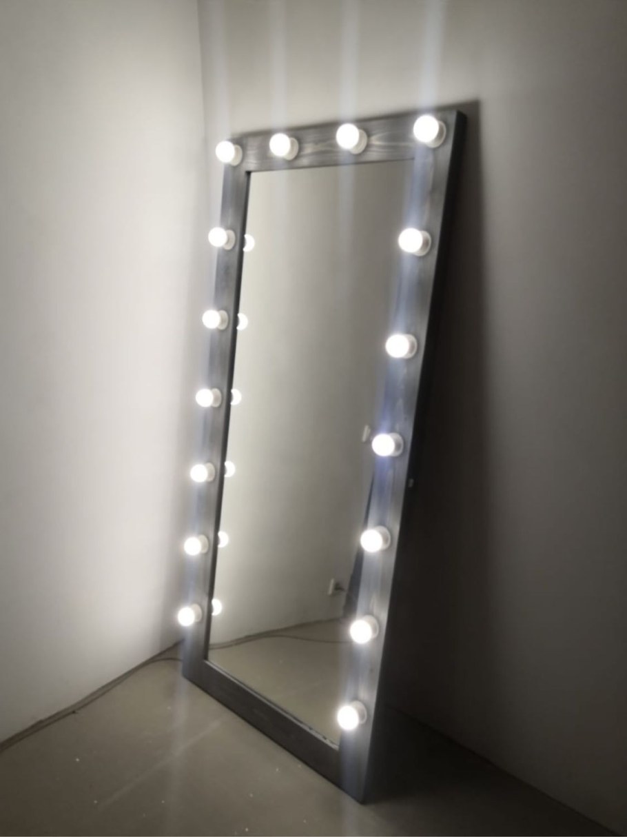 Зеркало гримерное с лампочками 180*80