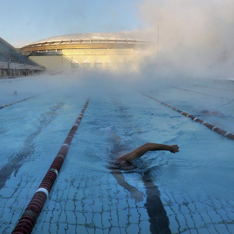 Открытый бассейн Лужники зимой