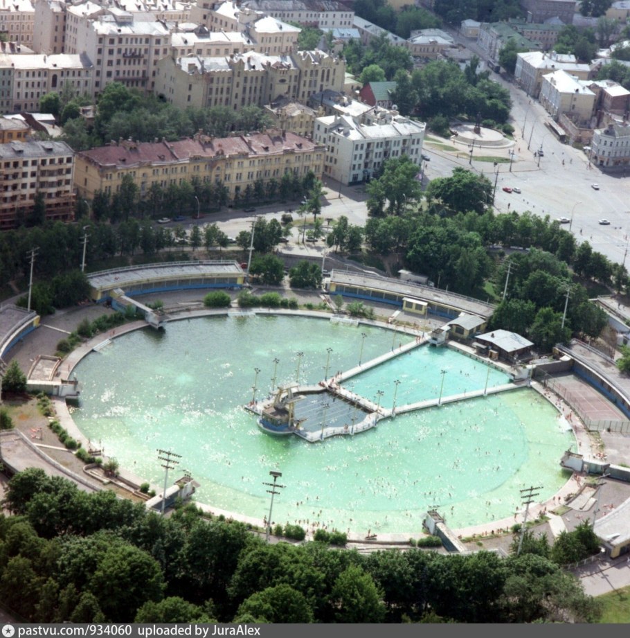 Бассейн в ОУСЦ «Планерная»