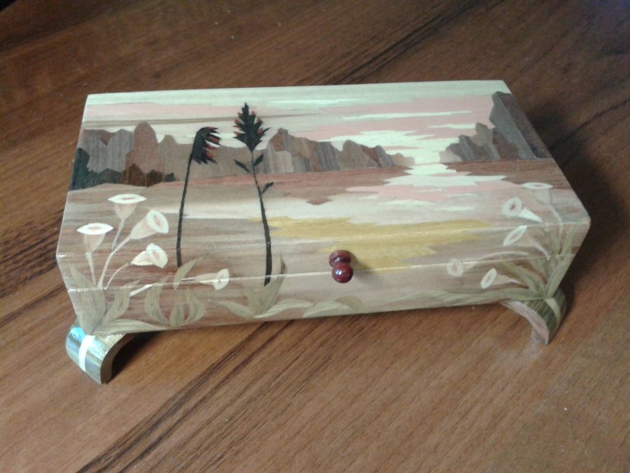 Шкатулки из шпона