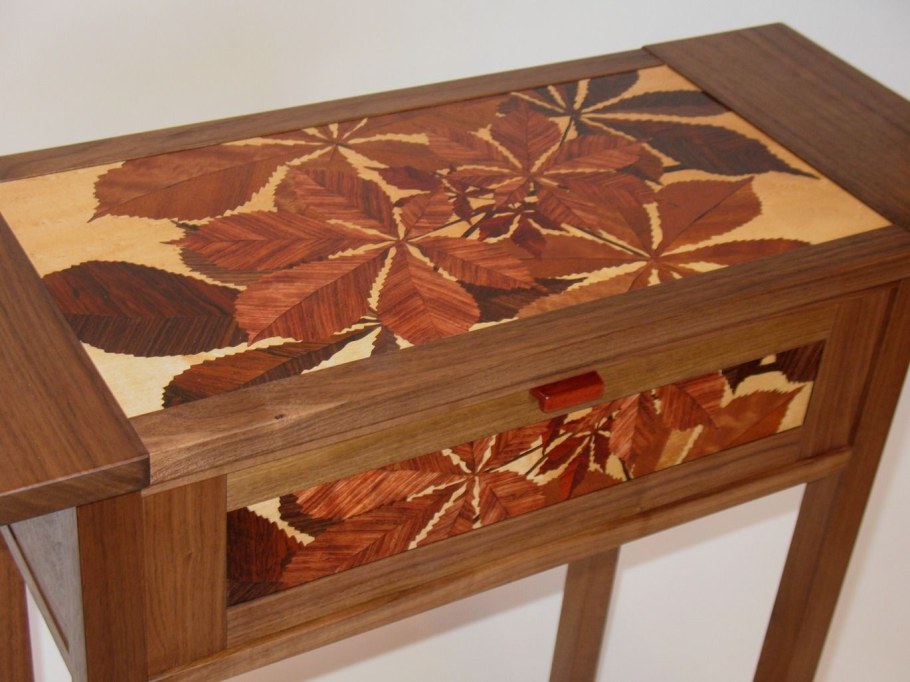 Столы с интарсией