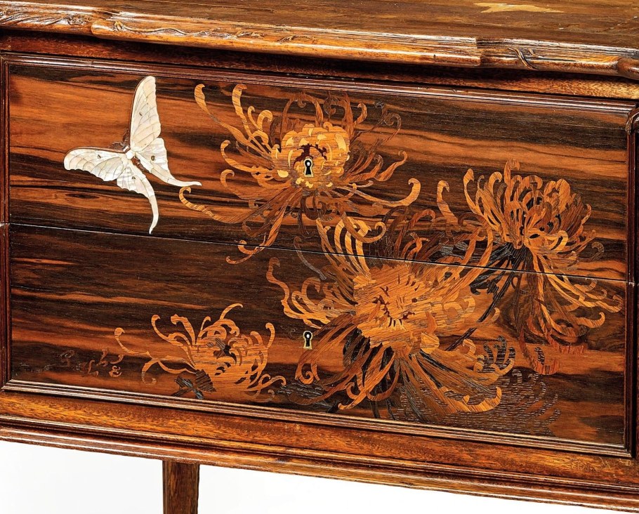 Эмиль Галле (1846-1904) комод в Маркетри Эбене