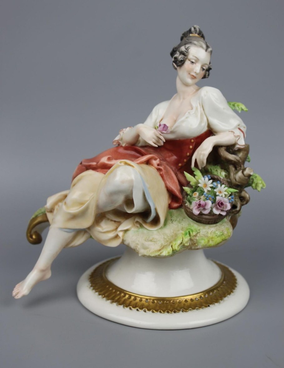 Каподимонте 1774-1881 антикварный фарфор статуэтки кружевной