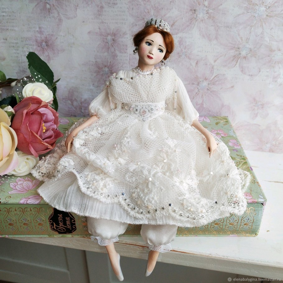 Куколки. Балерина Саша. Книжка с самоделками