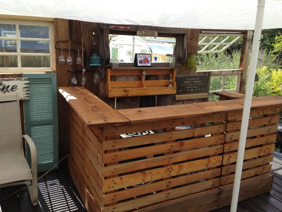 Зона патио барбекю пергола Лесной стиль