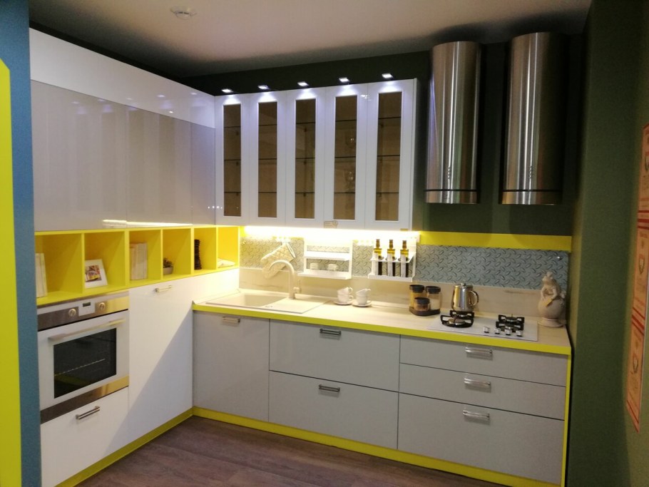 Сорока на кухнях едим дома