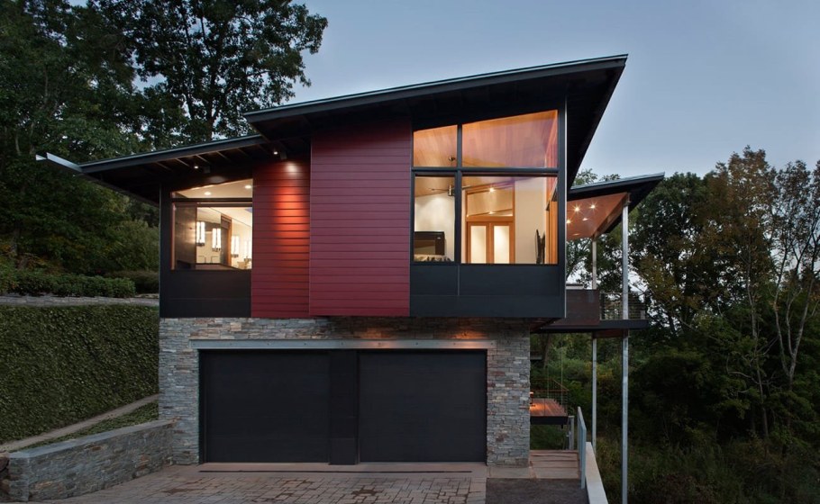 Двухэтажный дом с односкатной крышей в стиле лофт