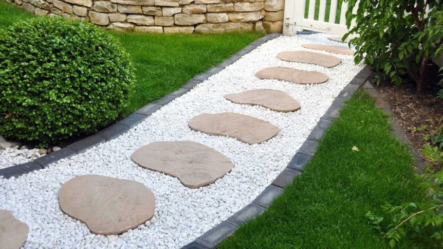 Укладка дорожек на даче