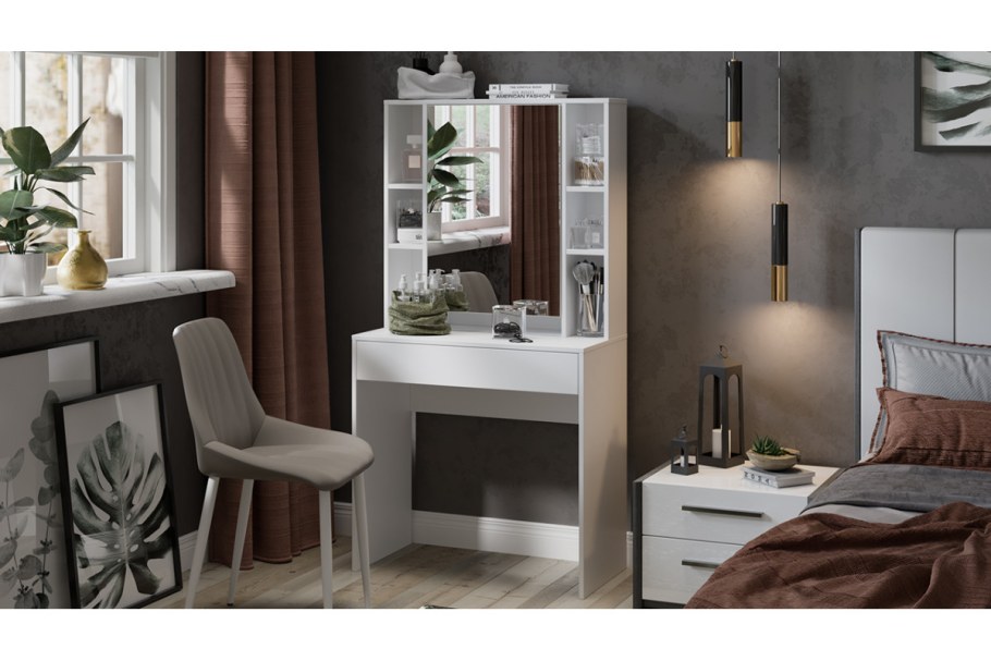 Туалетный столик с лампочками