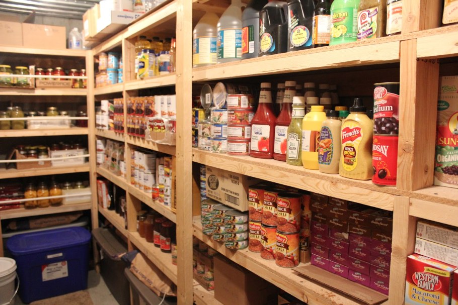 Складские помещения в столовой