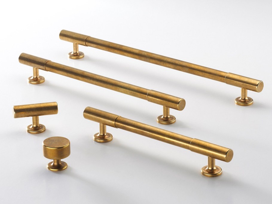 Мебельная фурнитура ручки Brass