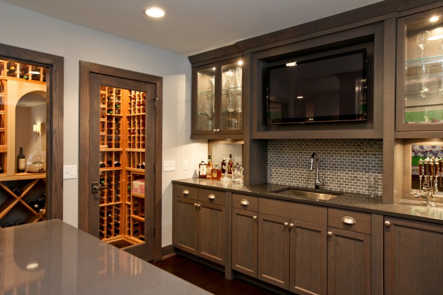 Встроенный телевизор в кухонный гарнитур