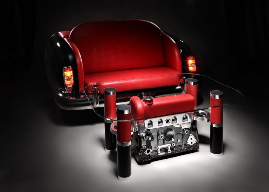 Диван в стиле автомобиля