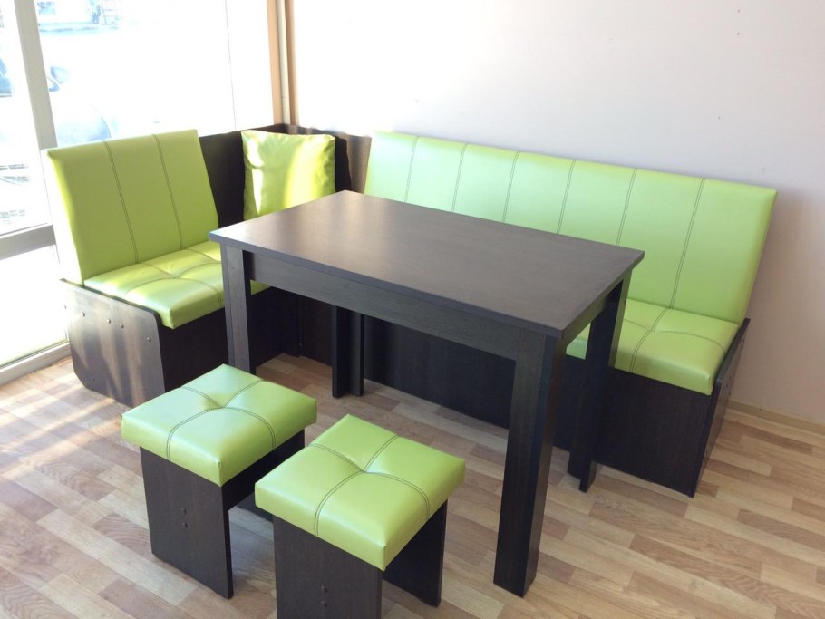 Уголок на кухню