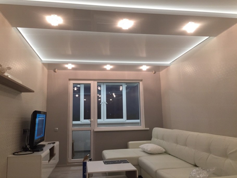 Потолок в квадратной комнате