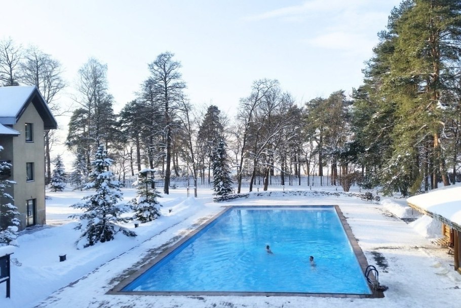 Санаторий Сибирь термальный бассейн