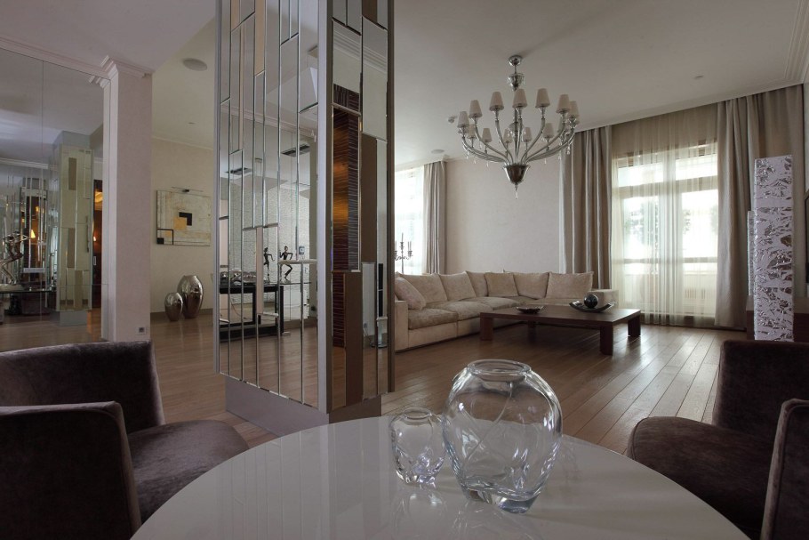 Отделка колонн зеркалом