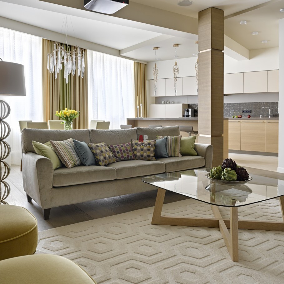 Колонна в интерьере гостиной современный стиль