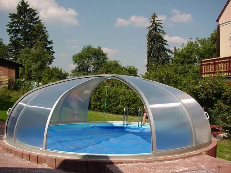 Бассейн в пристройке