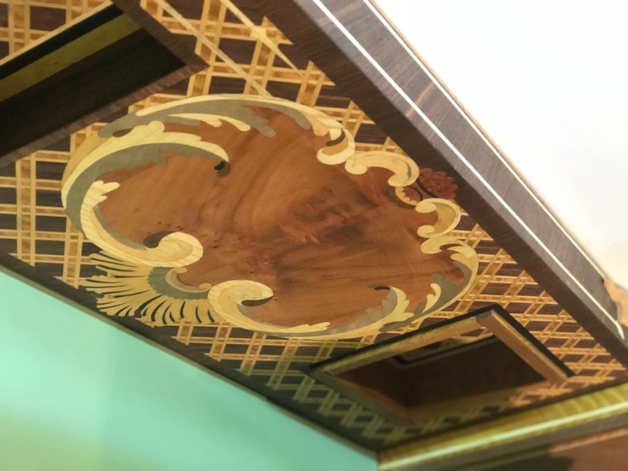 Панель Маркетри