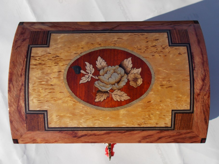 Инкрустация Маркетри