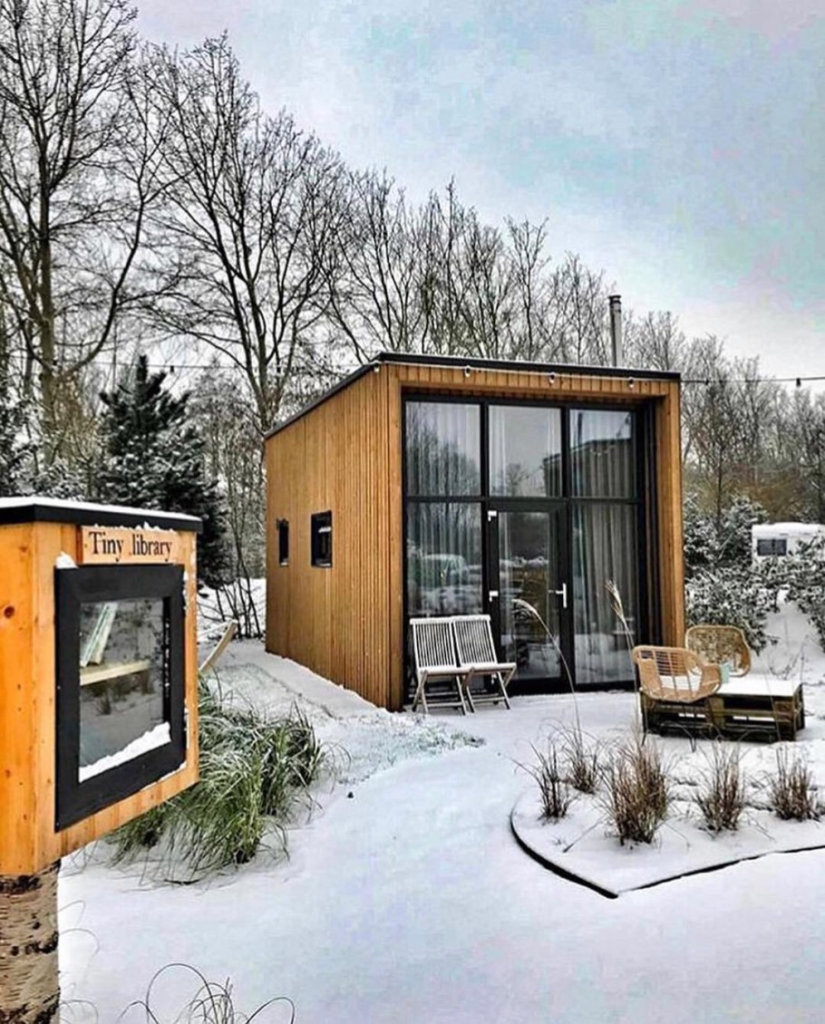 Тини Хаус с верандой