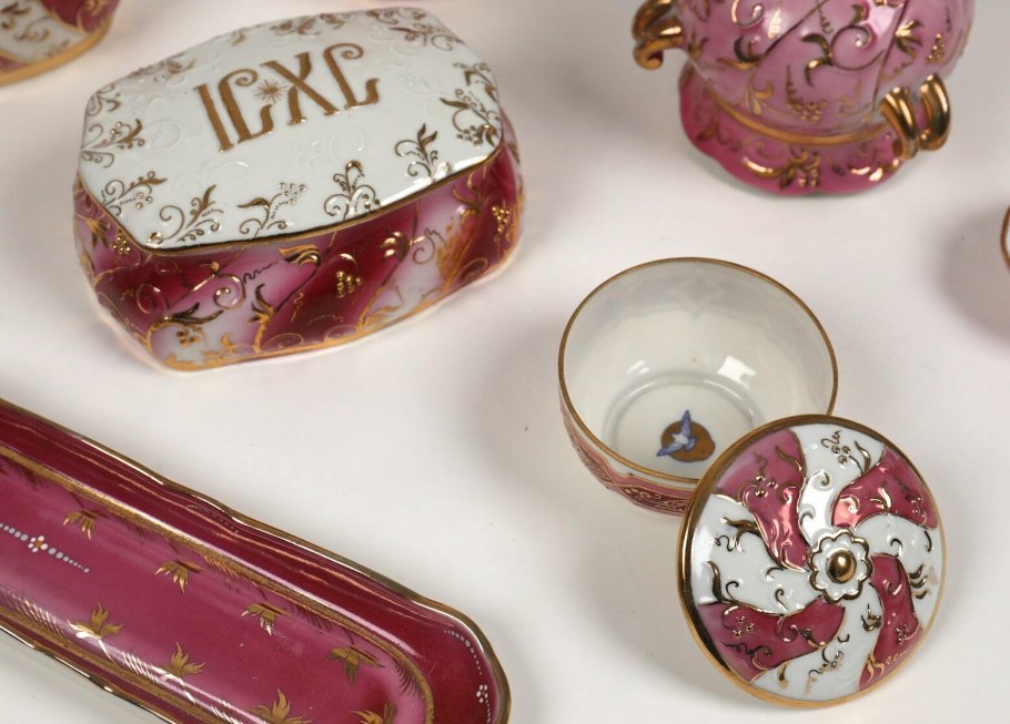 Фарфоровый чайник Новгородский рисунок Церковь