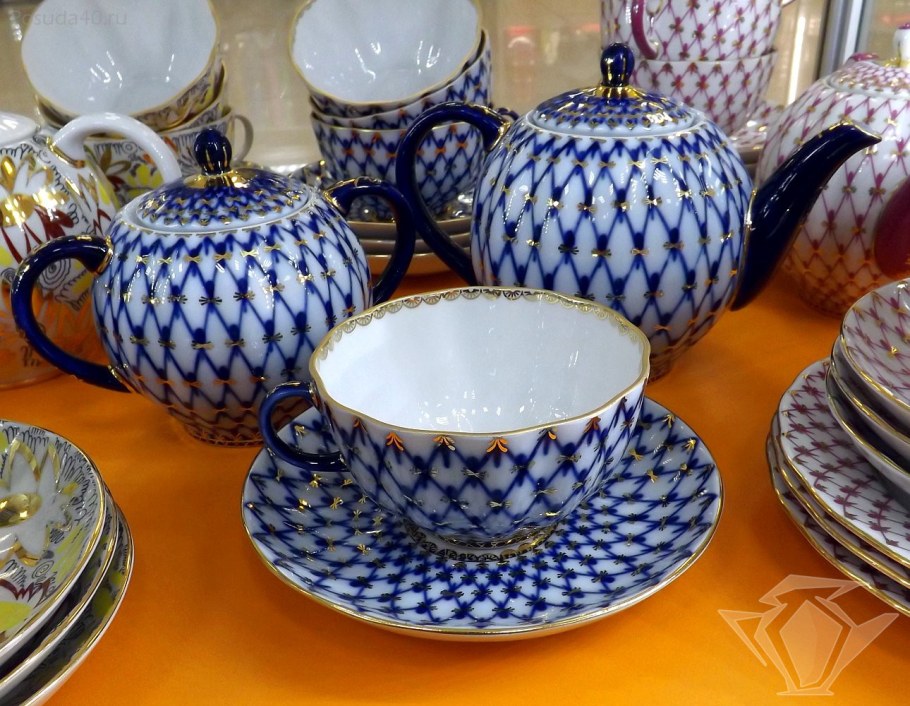 Старинная испанская посуда