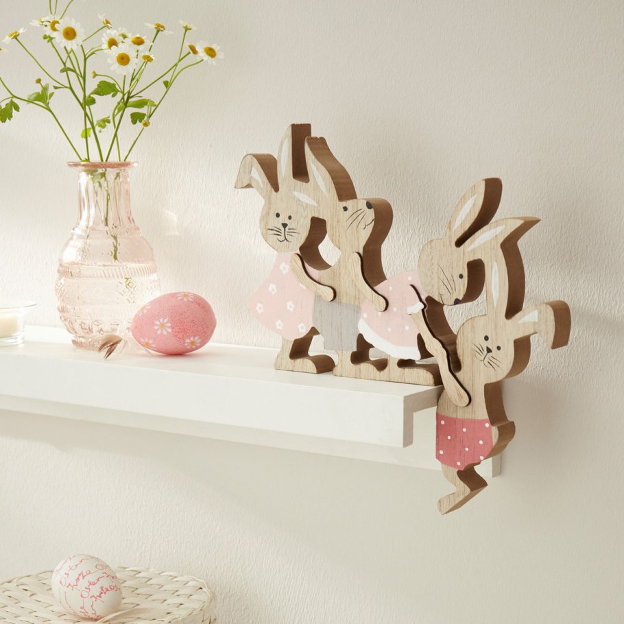 Декоративные фигурки на полку