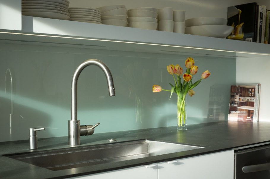 Стекло на фартук для кухни