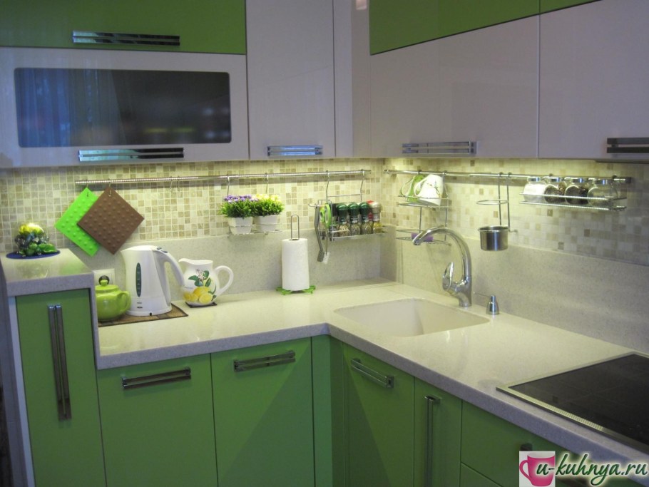 Кухонные принадлежности на рейлинги