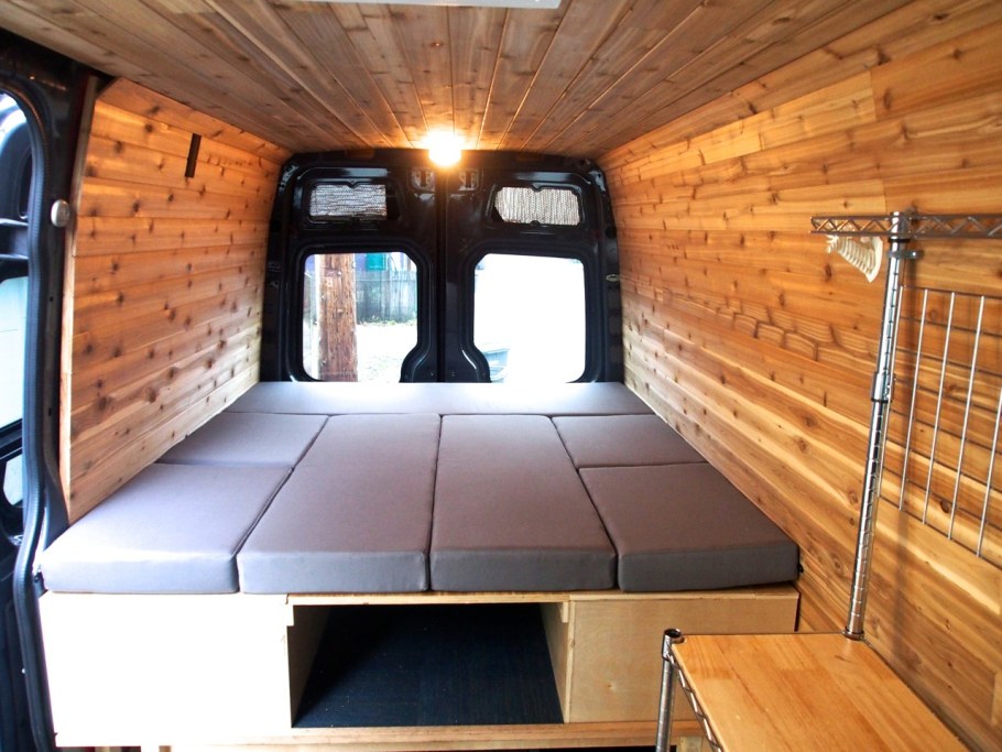 Фургон внутри