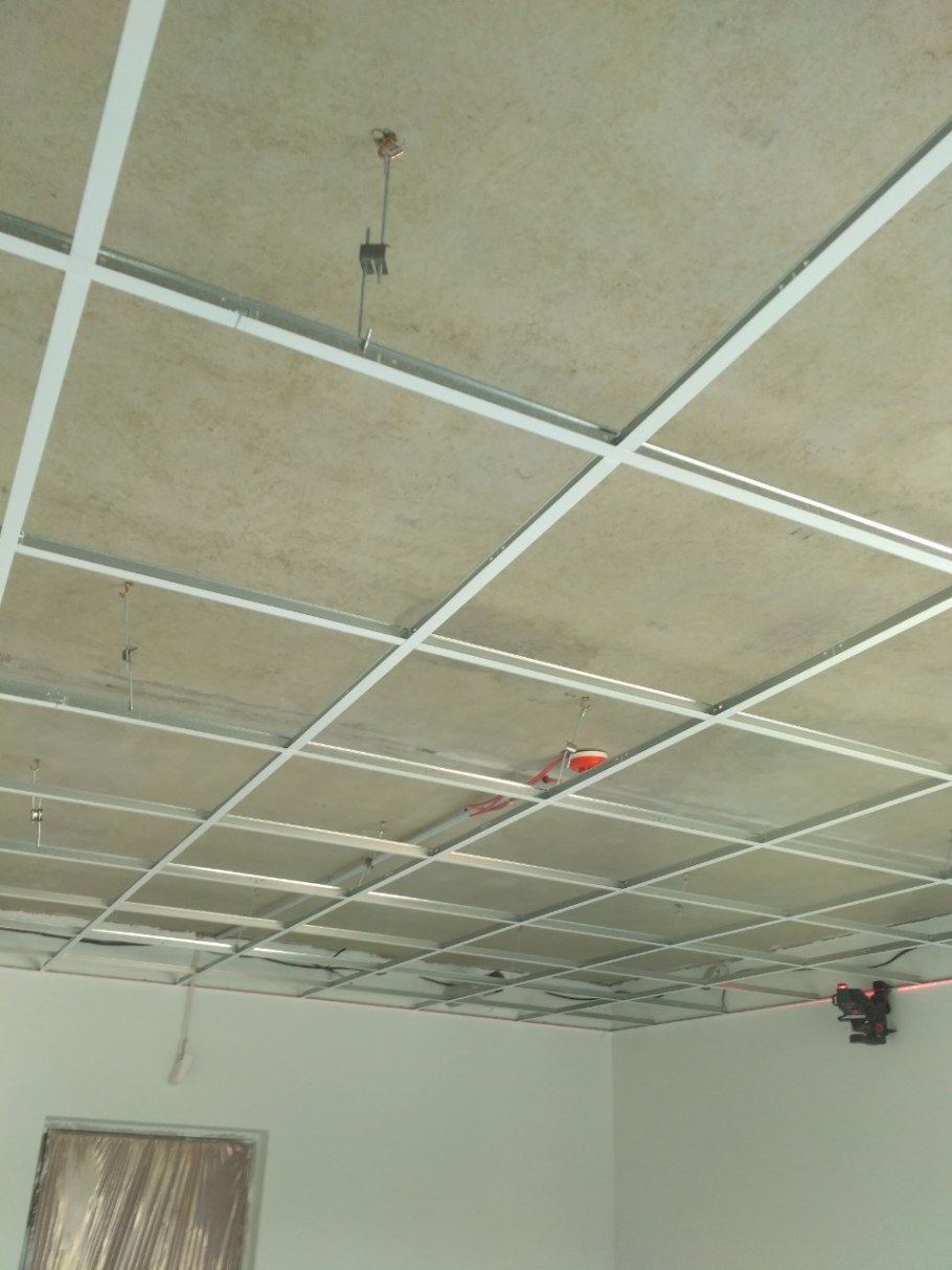 Фальшпотолок Армстронг