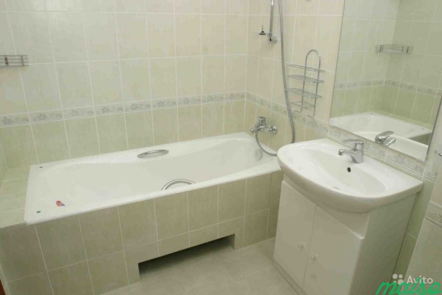 Интерьер ванной комнаты эконом