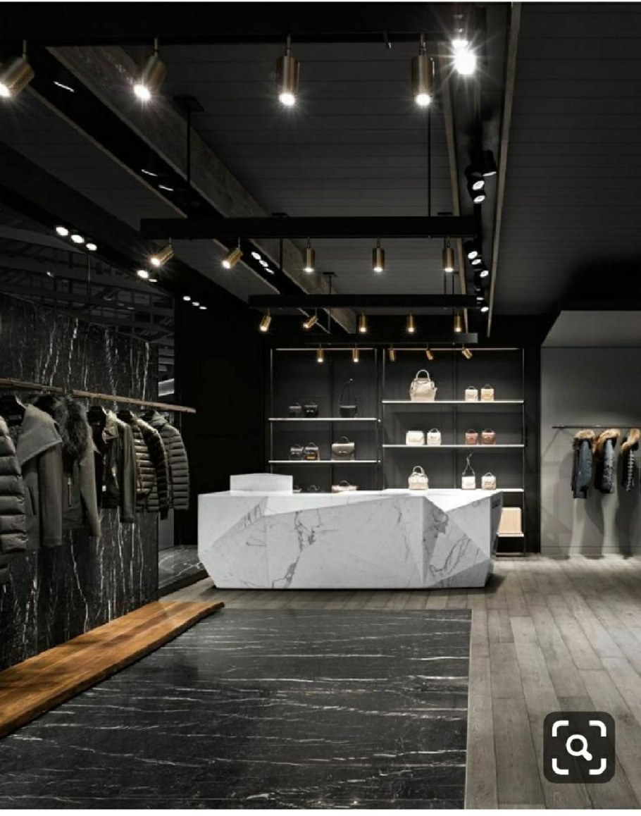 Интерьер магазина одежды