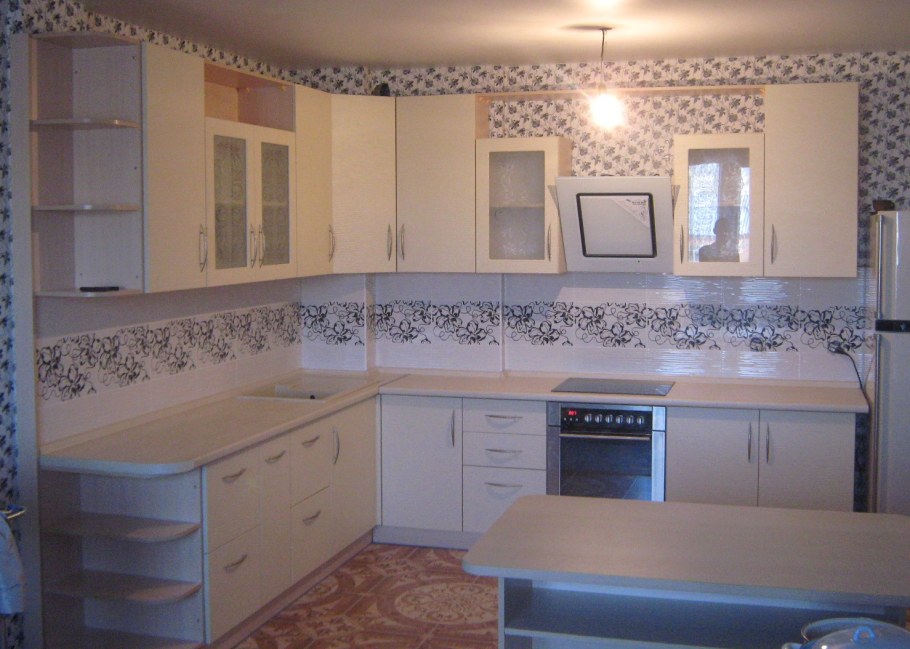 Кухня угловая Боровичи 1800 на 1335